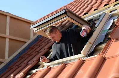 Pose de fenêtres de toit Velux à la Haye